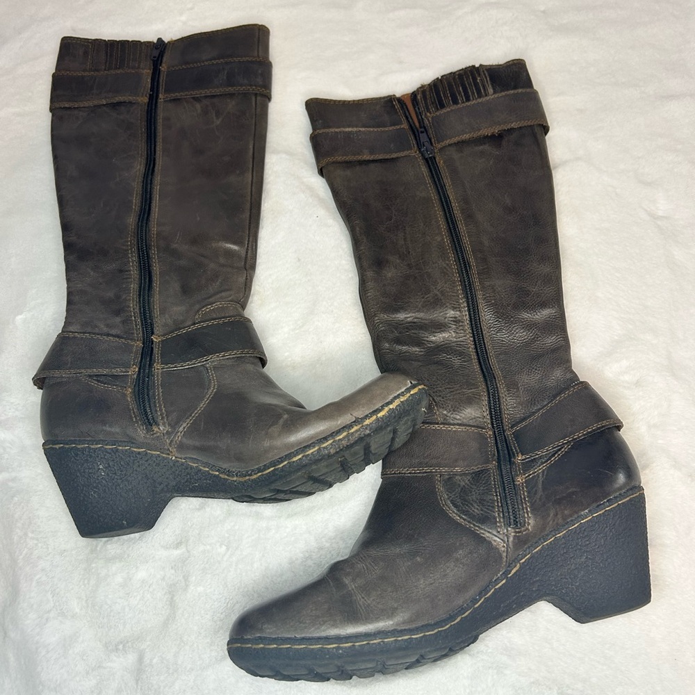BOC Born Brown Leather Mid Calf Boots Buckle Wedge Women’s 8 - Picture 3 of 8